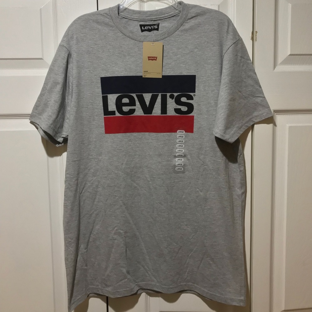 Levi’s Sportswear T-Shirt *nwt*